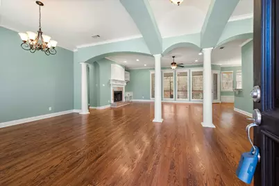 1902 Melbourne Drive, Pantego, TX 76013 - Photo 4