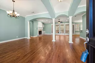 1902 Melbourne Dr, Pantego, TX 76013 - Photo 4