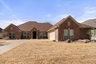 1902 Melbourne Dr, Pantego, TX 76013 - Photo 2