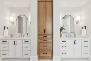 8638 Lockhaven Dr, Dallas, TX 75238 - Photo 16