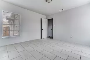 7909 Wanebe Dr, Dallas, TX 75235 - Photo 14