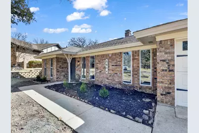 5804 Gatewood Drive, Arlington, TX 76016 - Photo 2