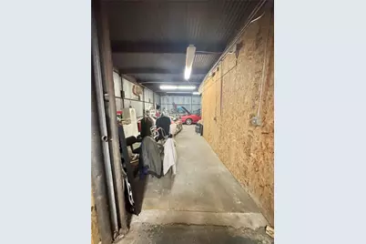 1208 E Henderson Street, Cleburne, TX 76031 - Photo 6