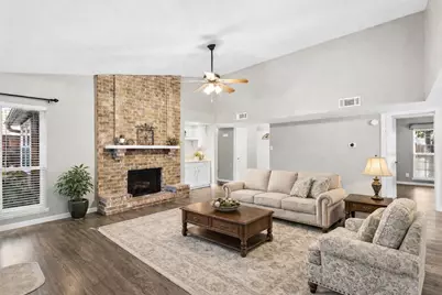 1311 Creekwood Court, Allen, TX 75002 - Photo 2