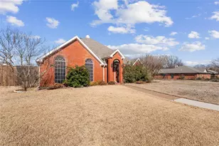 3301 Brunchberry Ln, Plano, TX 75023 - Photo 2