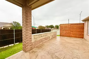 2916 Red Wolf Dr, Fort Worth, TX 76244 - Photo 4