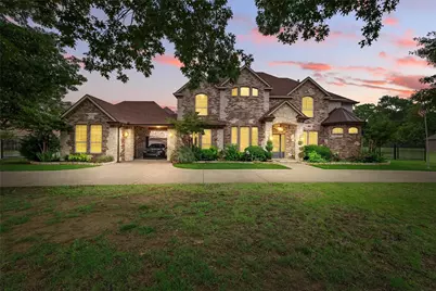 2056 Willow Bend Drive, Oak Leaf, TX 75154 - Photo 1