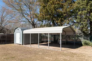 924 Guam St, Tool, TX 75143 - Photo 26