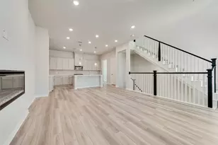 8223 Challenger Ln, Frisco, TX 75034 - Photo 6