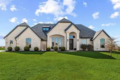 219 Columbia Court, Springtown, TX 76082 - Photo 1