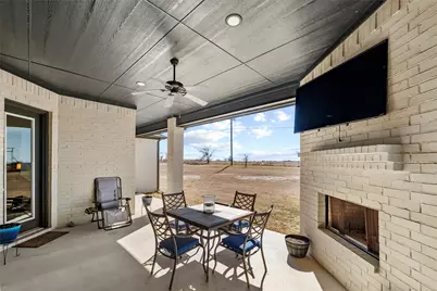 219 Columbia Court, Springtown, TX 76082 - Photo 32