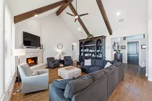 219 Columbia Ct, Springtown, TX 76082 - Photo 8