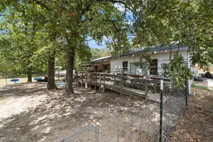 106 Winter Ln, Mabank, TX 75156 - Photo 2