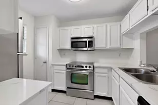 46 Abbey Rd, Euless, TX 76039 - Photo 4