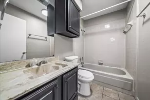 1909 Cloisters Dr, Arlington, TX 76011 - Photo 16