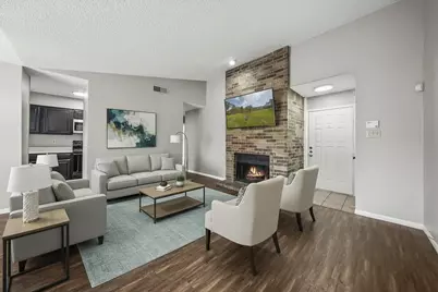 1909 Cloisters Drive #1021, Arlington, TX 76011 - Photo 4