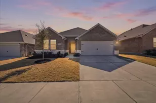 748 Soar Sky Wy, Lavon, TX 75173 - Photo 2