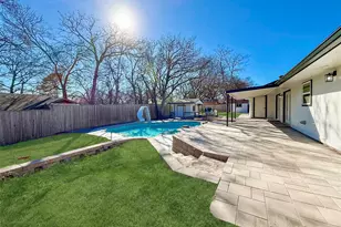 1004 Timbercreek Dr, Lewisville, TX 75067 - Photo 4