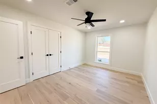 1004 Timbercreek Dr, Lewisville, TX 75067 - Photo 24