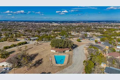 913 Bosque River Drive, Granbury, TX 76048 - Photo 34