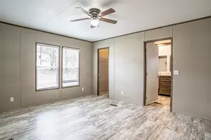 913 Bosque River Dr, Granbury, TX 76048 - Photo 22