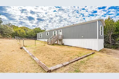 913 Bosque River Drive, Granbury, TX 76048 - Photo 6