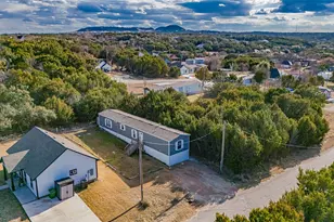 913 Bosque River Dr, Granbury, TX 76048 - Photo 36