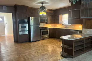 1103 W 11th St, McGregor, TX 76657 - Photo 2