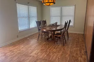 1103 W 11th St, McGregor, TX 76657 - Photo 8