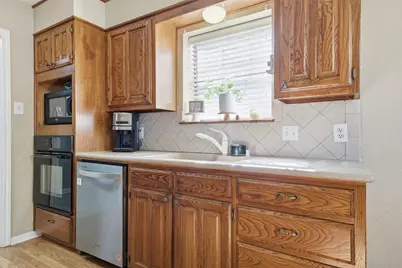 2721 Country Spring Road, Lorena, TX 76655 - Photo 10