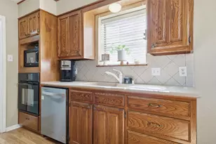 2721 Country Spring Rd, Lorena, TX 76655 - Photo 10