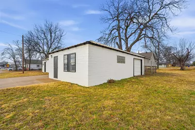 129 N Magnolia Street, Crowley, TX 76036 - Photo 14