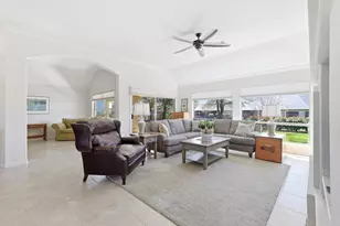 10917 Southerland Dr, Denton, TX 76207 - Photo 4