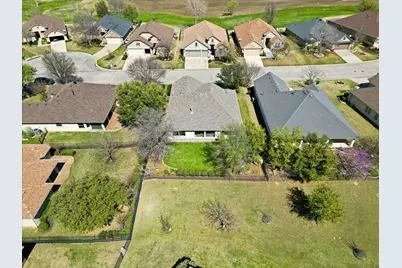 10917 Southerland Drive, Denton, TX 76207 - Photo 30