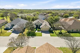 10917 Southerland Dr, Denton, TX 76207 - Photo 30