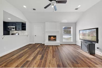 607 Rawlins Drive, Lancaster, TX 75146 - Photo 14