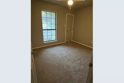 5504 Creekridge Drive, Arlington, TX 76018 - Photo 4