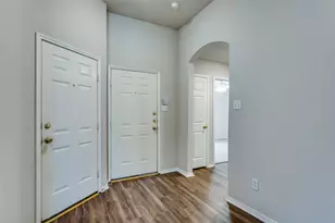 5608 Seafield Ln, Fort Worth, TX 76135 - Photo 2