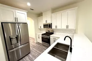 1124 S Hazelwood St, Sherman, TX 75090 - Photo 6