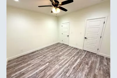 1124 S Hazelwood Street, Sherman, TX 75090 - Photo 16