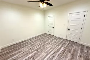 1124 S Hazelwood St, Sherman, TX 75090 - Photo 16