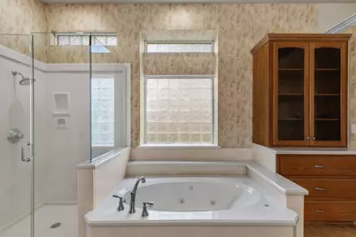 5809 Nutcracker Drive, Granbury, TX 76049 - Photo 18