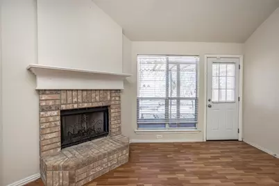 3511 Austin Street, Gainesville, TX 76240 - Photo 2