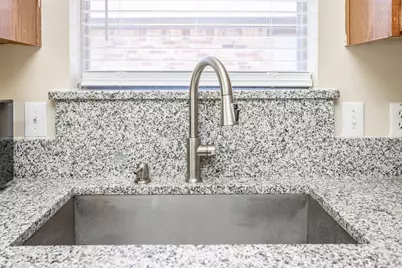 3511 Austin Street, Gainesville, TX 76240 - Photo 8