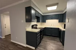 5902 Marvin Loving Dr, Garland, TX 75043 - Photo 8