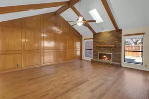 6300 Aires Dr, Arlington, TX 76001 - Photo 4