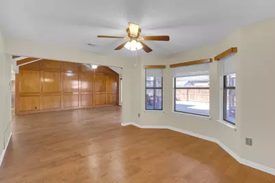 6300 Aires Drive, Arlington, TX 76001 - Photo 8