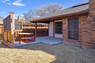 6300 Aires Dr, Arlington, TX 76001 - Photo 28