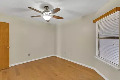 6300 Aires Drive, Arlington, TX 76001 - Photo 16