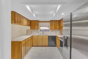 6300 Aires Dr, Arlington, TX 76001 - Photo 12